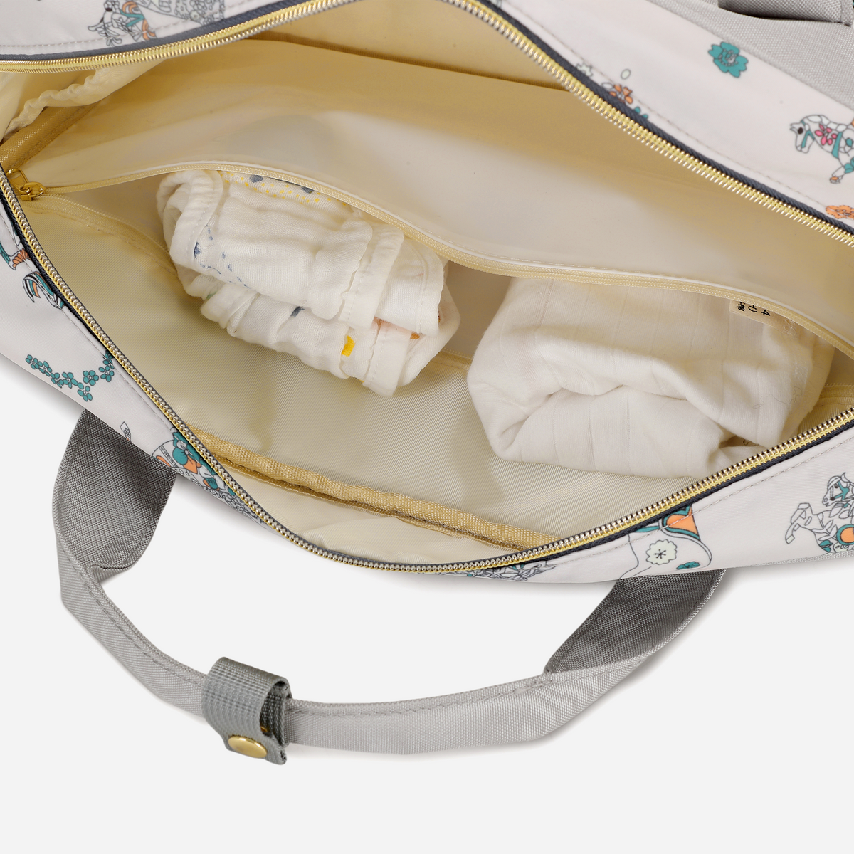 Grey Diaper Duffle Bag — MAJ146
